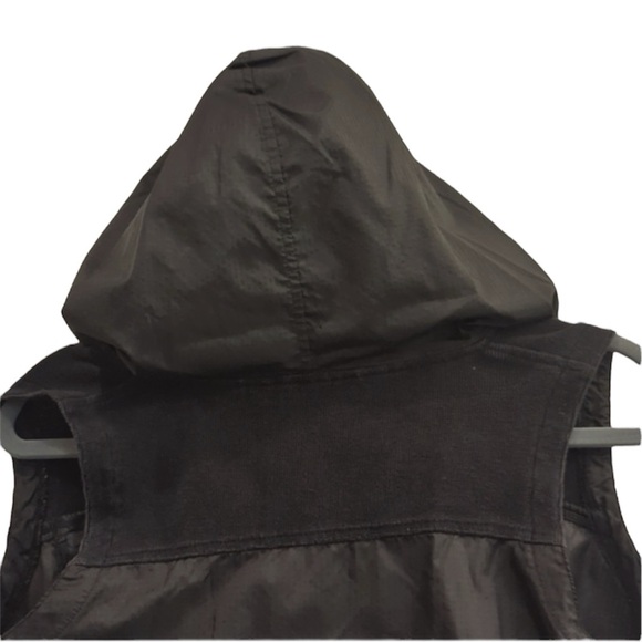 Tommy Hilfiger Athletics XL Nylon Windbreaker Vest - Picture 5 of 5